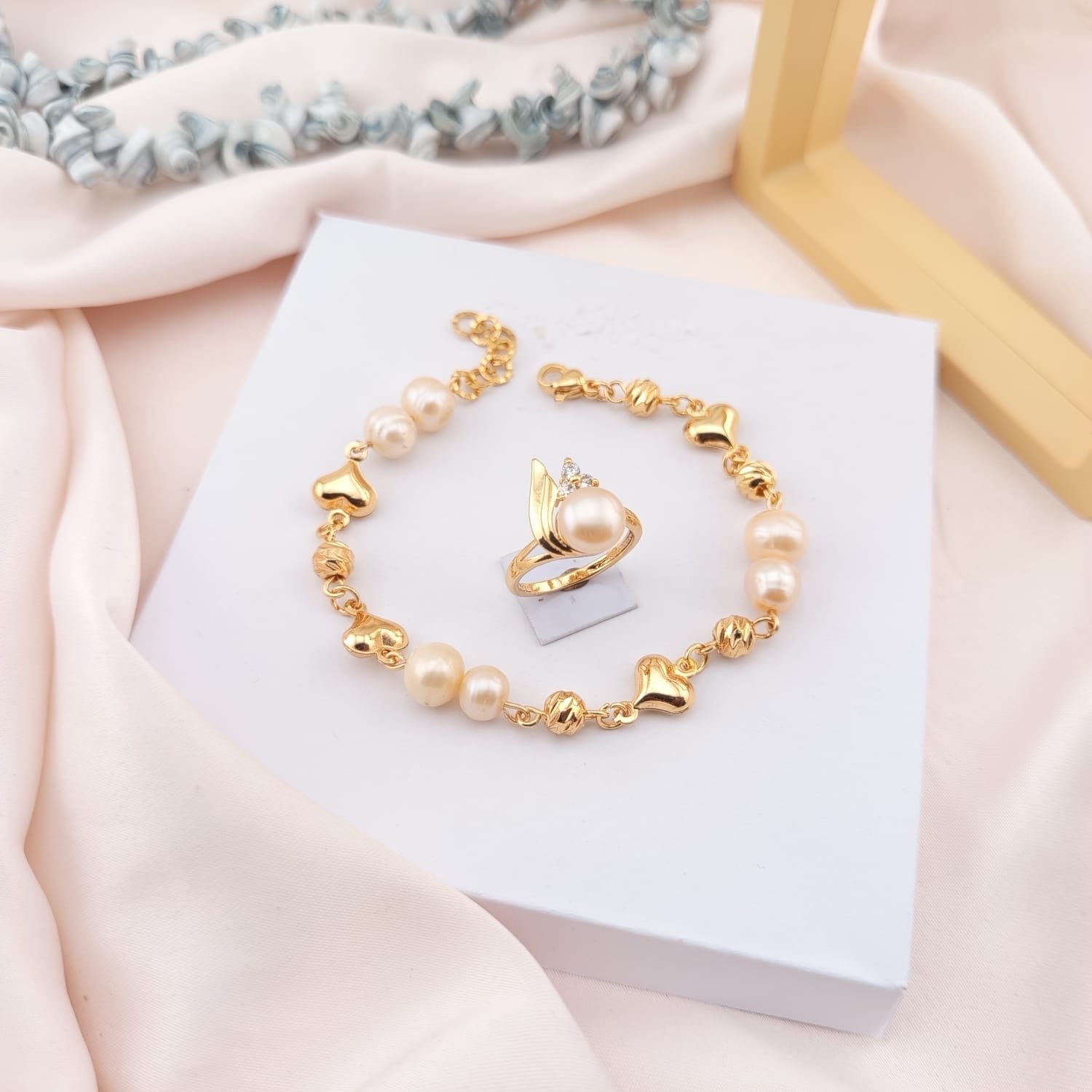Set Perhiasan Gelang dan Cincin