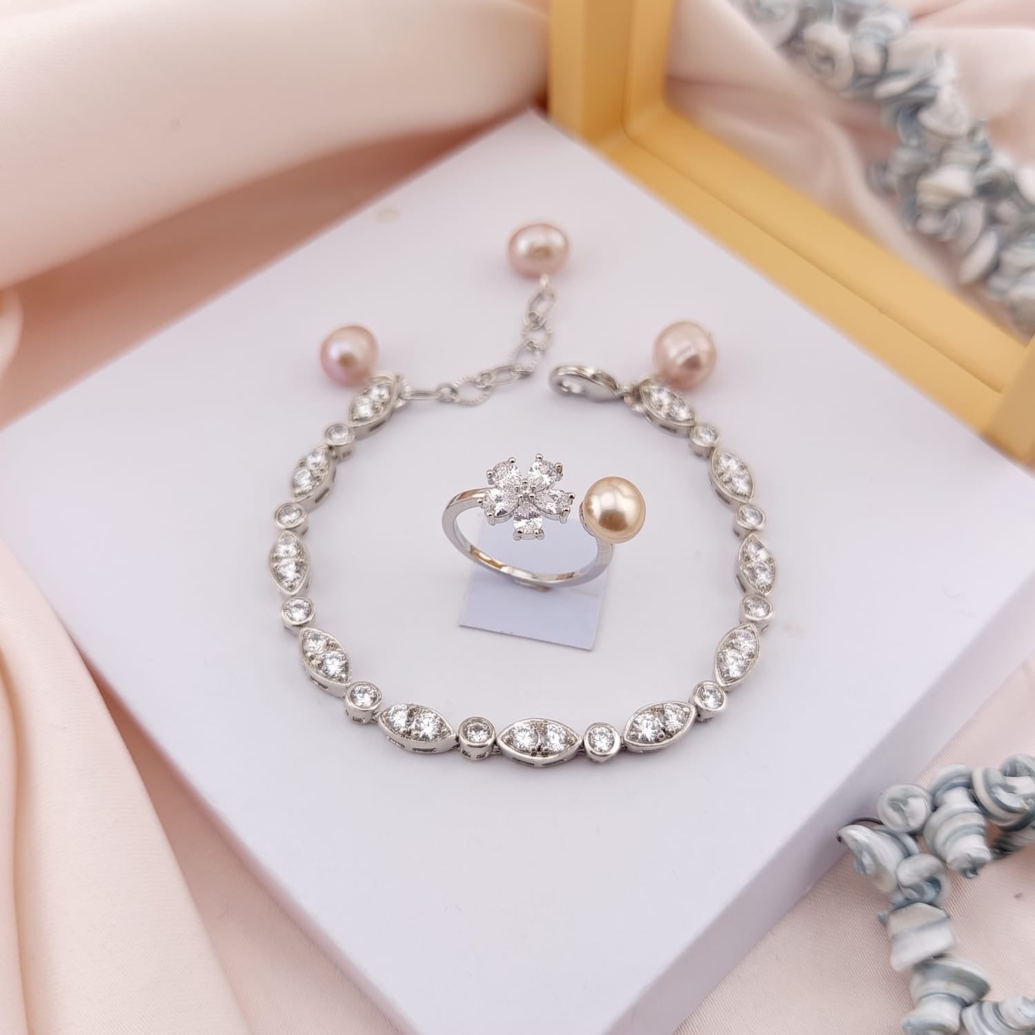 Set Perhiasan Seri B-002