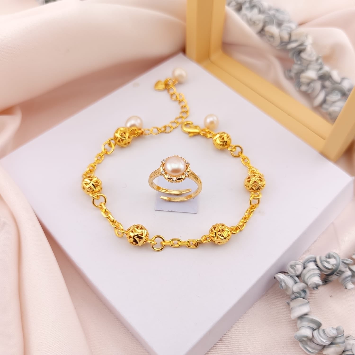 Set Perhiasan Seri B-004
